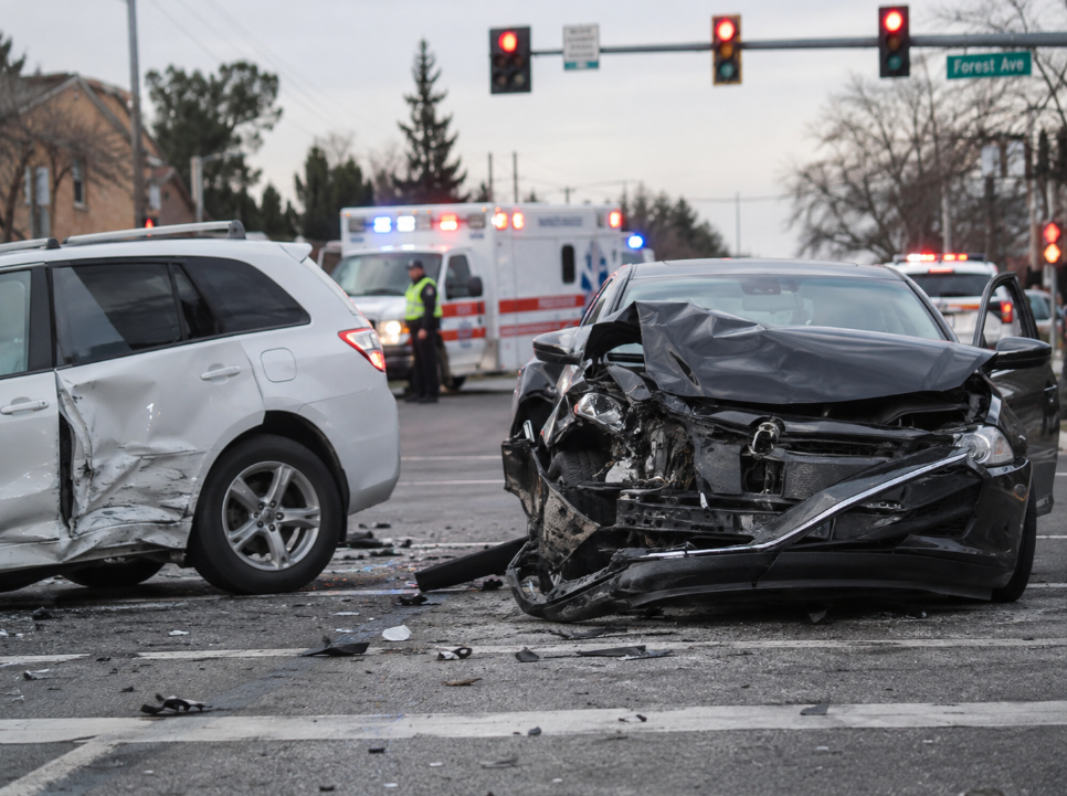Car Accident? Chiropractor or ER First—What to Do in the First 72 Hours
